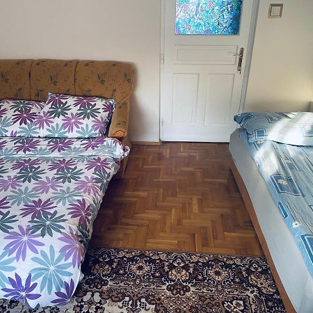 Törpi Vendégház Halmaj Esterno foto