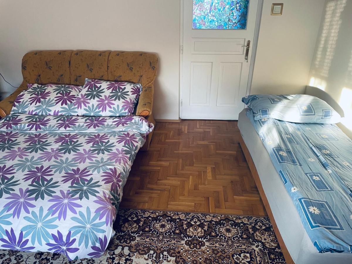 Törpi Vendégház Halmaj Esterno foto